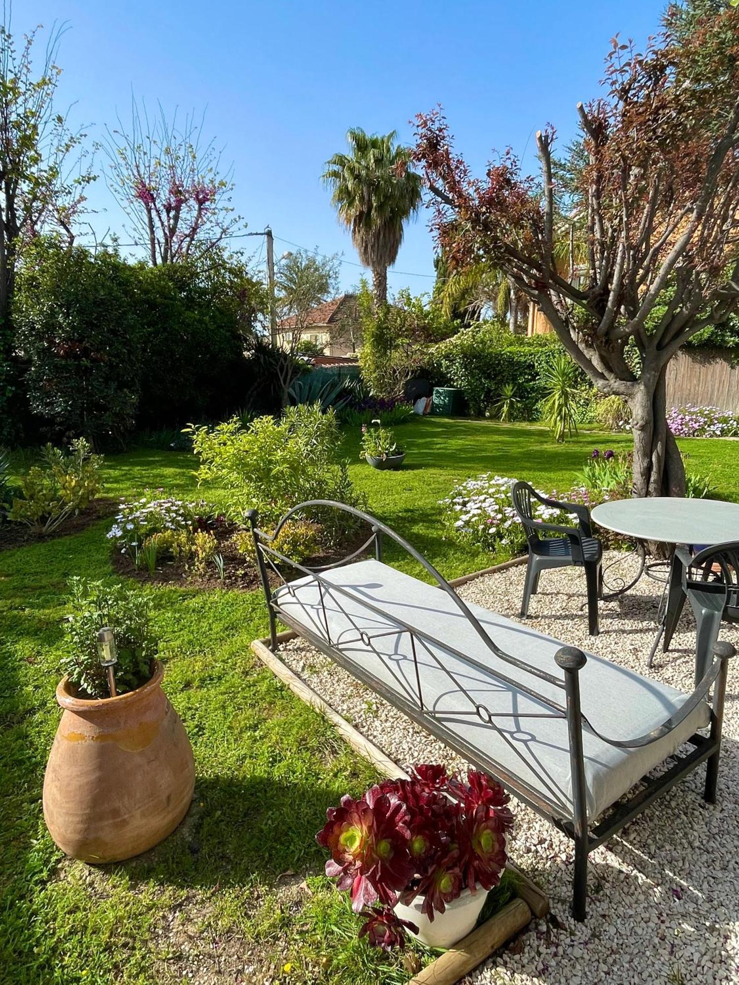 Appartement Rez De Villa Proche Port Et Plages De Sanary المظهر الخارجي الصورة